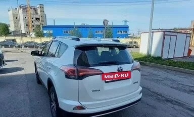 Toyota RAV4, 2018 год, 2 300 000 рублей, 4 фотография