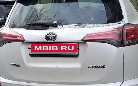 Toyota RAV4, 2018 год, 2 300 000 рублей, 2 фотография