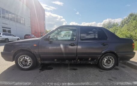 Volkswagen Vento, 1992 год, 85 000 рублей, 4 фотография