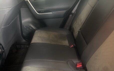 Toyota RAV4, 2025 год, 3 500 000 рублей, 7 фотография