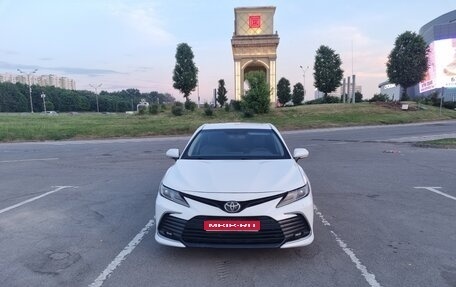 Toyota Camry, 2021 год, 2 150 000 рублей, 1 фотография