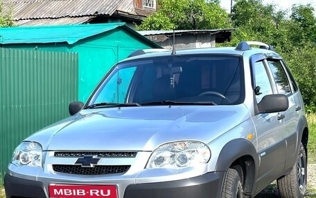 Chevrolet Niva I рестайлинг, 2010 год, 685 000 рублей, 1 фотография