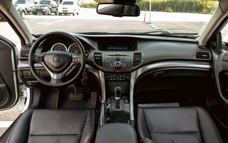Honda Accord VIII рестайлинг, 2012 год, 1 045 000 рублей, 17 фотография