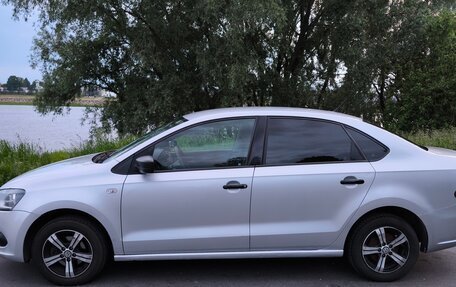 Volkswagen Polo VI (EU Market), 2010 год, 650 000 рублей, 2 фотография