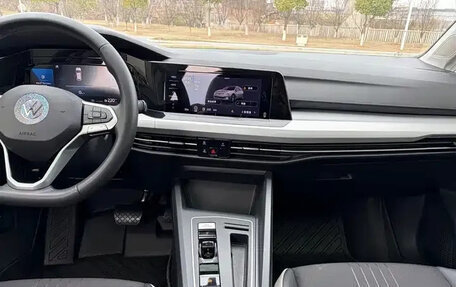 Volkswagen Golf VIII, 2023 год, 1 680 000 рублей, 11 фотография