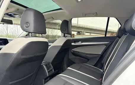 Volkswagen Golf VIII, 2023 год, 1 680 000 рублей, 16 фотография