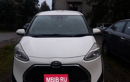 Toyota Sienta II, 2019 год, 1 650 000 рублей, 30 фотография