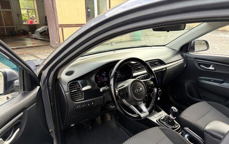KIA Rio IV, 2017 год, 920 000 рублей, 2 фотография