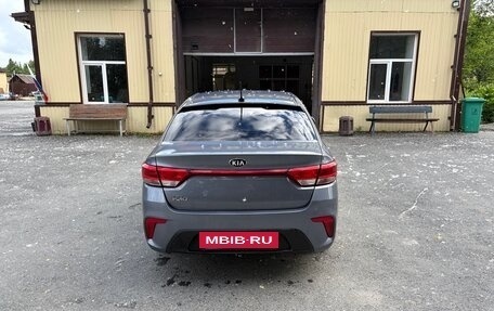 KIA Rio IV, 2017 год, 920 000 рублей, 4 фотография