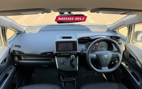 Toyota Wish II, 2015 год, 1 690 000 рублей, 21 фотография