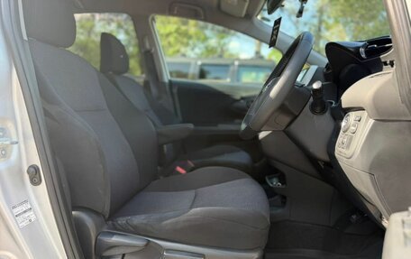 Toyota Wish II, 2015 год, 1 690 000 рублей, 23 фотография