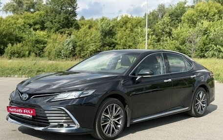 Toyota Camry, 2023 год, 3 600 000 рублей, 3 фотография