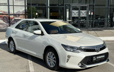 Toyota Camry, 2017 год, 1 990 000 рублей, 7 фотография