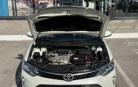 Toyota Camry, 2017 год, 1 990 000 рублей, 13 фотография