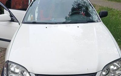 Toyota Avensis III рестайлинг, 2002 год, 380 000 рублей, 1 фотография