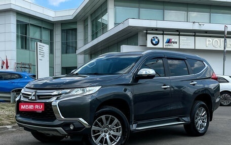 Mitsubishi Pajero Sport III рестайлинг, 2019 год, 2 997 000 рублей, 2 фотография