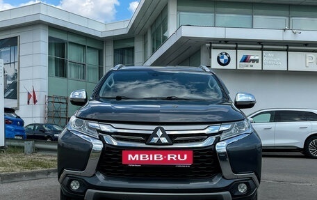 Mitsubishi Pajero Sport III рестайлинг, 2019 год, 2 997 000 рублей, 3 фотография