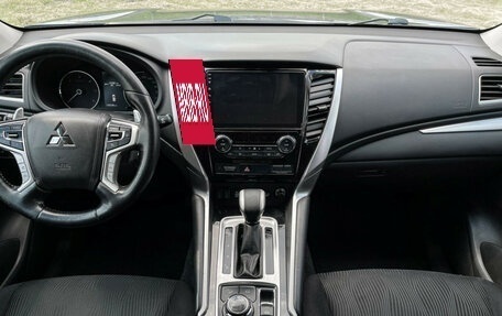 Mitsubishi Pajero Sport III рестайлинг, 2019 год, 2 997 000 рублей, 13 фотография