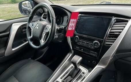 Mitsubishi Pajero Sport III рестайлинг, 2019 год, 2 997 000 рублей, 10 фотография