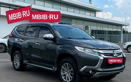 Mitsubishi Pajero Sport III рестайлинг, 2019 год, 2 997 000 рублей, 4 фотография