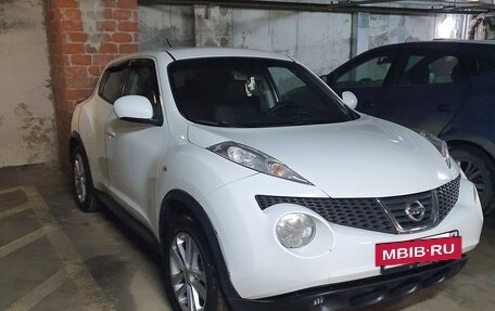 Nissan Juke II, 2011 год, 900 000 рублей, 2 фотография