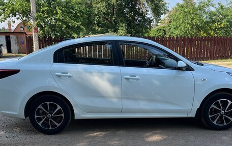 KIA Rio IV, 2019 год, 1 200 000 рублей, 4 фотография