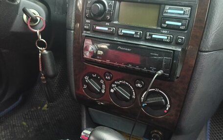 Toyota Avensis III рестайлинг, 2002 год, 380 000 рублей, 9 фотография