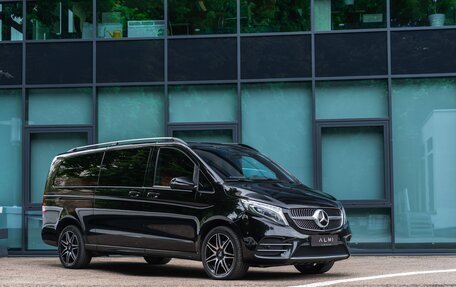 Mercedes-Benz V-Класс, 2022 год, 10 500 000 рублей, 3 фотография