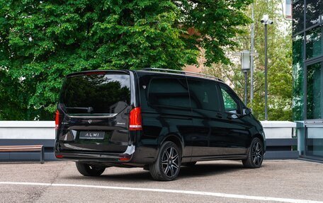 Mercedes-Benz V-Класс, 2022 год, 10 500 000 рублей, 4 фотография