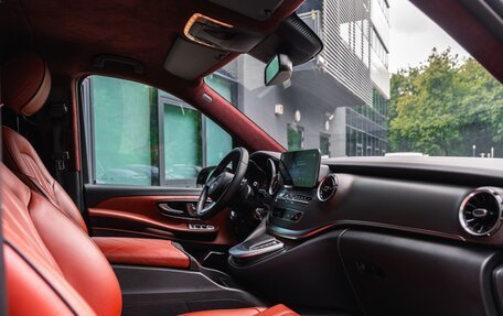 Mercedes-Benz V-Класс, 2022 год, 10 500 000 рублей, 25 фотография