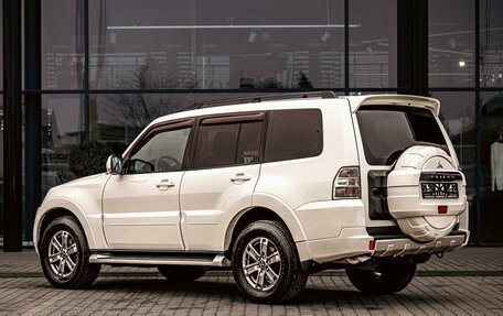 Mitsubishi Pajero IV, 2014 год, 2 065 000 рублей, 4 фотография
