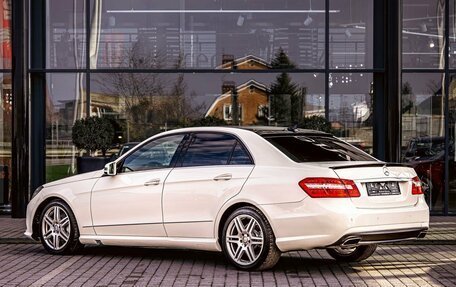 Mercedes-Benz E-Класс, 2011 год, 1 495 000 рублей, 4 фотография