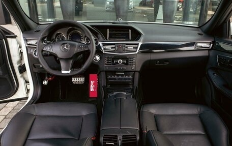 Mercedes-Benz E-Класс, 2011 год, 1 495 000 рублей, 16 фотография