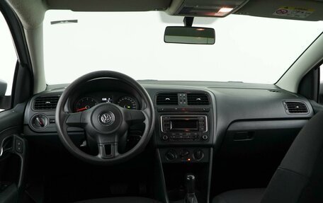 Volkswagen Polo VI (EU Market), 2015 год, 867 077 рублей, 10 фотография