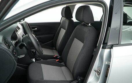 Volkswagen Polo VI (EU Market), 2015 год, 867 077 рублей, 9 фотография
