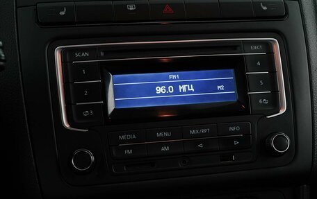 Volkswagen Polo VI (EU Market), 2015 год, 867 077 рублей, 15 фотография