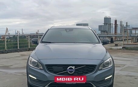 Volvo V60 Cross Country II, 2016 год, 1 579 000 рублей, 2 фотография