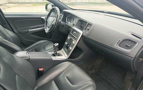 Volvo V60 Cross Country II, 2016 год, 1 579 000 рублей, 21 фотография