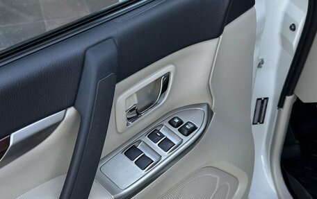 Mitsubishi Pajero IV, 2020 год, 3 480 000 рублей, 10 фотография