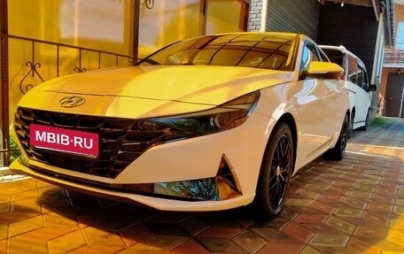 Hyundai Avante, 2021 год, 2 100 000 рублей, 2 фотография