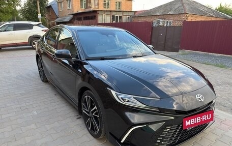 Toyota Camry, 2024 год, 3 290 000 рублей, 3 фотография