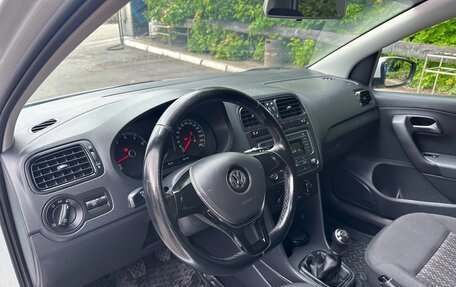 Volkswagen Polo VI (EU Market), 2017 год, 1 098 000 рублей, 28 фотография