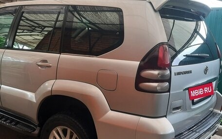 Toyota Land Cruiser Prado 120 рестайлинг, 2004 год, 1 700 000 рублей, 3 фотография