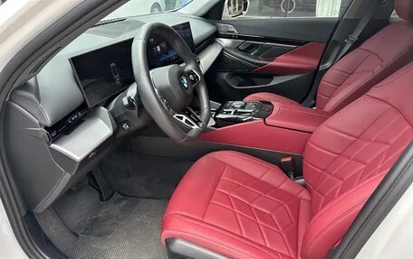 BMW 5 серия, 2024 год, 4 657 000 рублей, 5 фотография