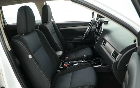Mitsubishi Outlander III рестайлинг 3, 2018 год, 2 035 055 рублей, 8 фотография