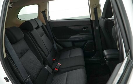 Mitsubishi Outlander III рестайлинг 3, 2018 год, 2 035 055 рублей, 7 фотография