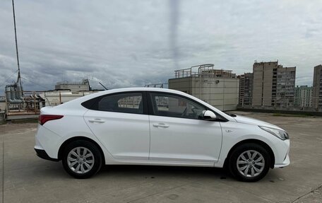Hyundai Solaris II рестайлинг, 2021 год, 1 295 000 рублей, 5 фотография