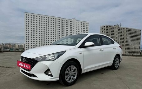 Hyundai Solaris II рестайлинг, 2021 год, 1 295 000 рублей, 2 фотография