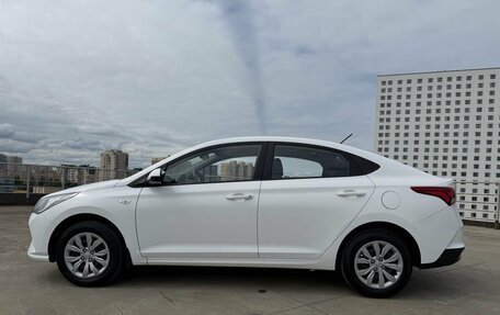 Hyundai Solaris II рестайлинг, 2021 год, 1 295 000 рублей, 9 фотография
