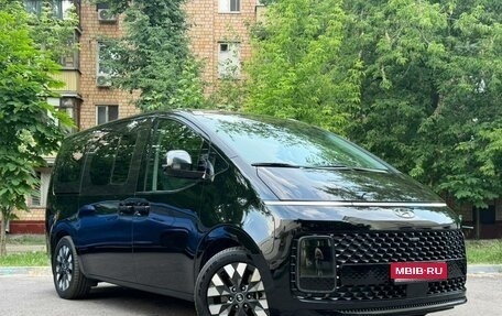 Hyundai Staria, 2022 год, 4 800 000 рублей, 1 фотография